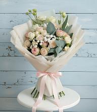 Букет цветов из:  Розы и Лизиантусы в Луначарском