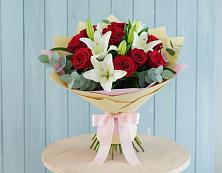 Букет цветов из:  Лилии и Розы в Луначарском