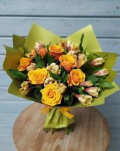 Букет цветов из:  Альстромерии и Розы в Луначарском