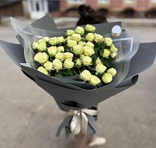 Букет Белые кустовые розы Солинеро в Луначарском