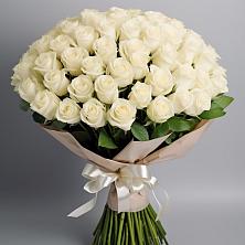 Букет 101 беля роза Белоснежка в Луначарском