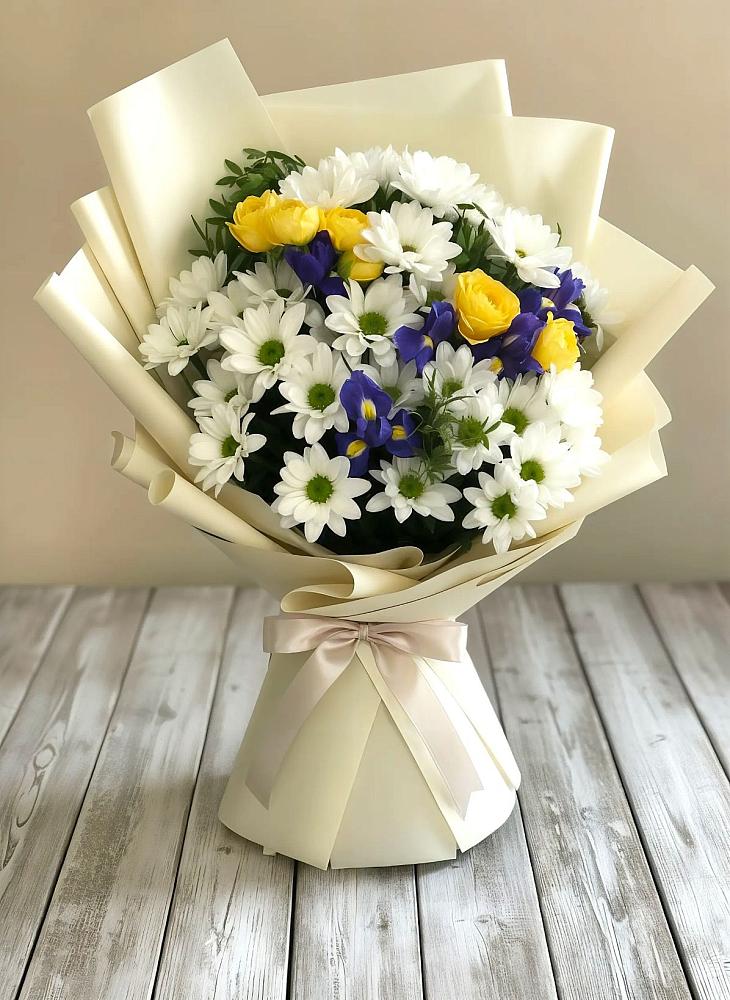 Букет цветов из: Ирисы, Хризантемы и Розы в Луначарском