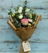 Букет цветов из:  Розы и Лизиантусы в Луначарском