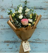 Букет цветов из:  Розы и Лизиантусы в Луначарском