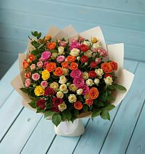 Букет Микс из разноцветных кустовых роз в Луначарском