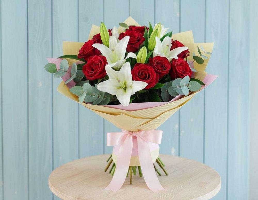 Букет цветов из: Лилии и Розы в Луначарском